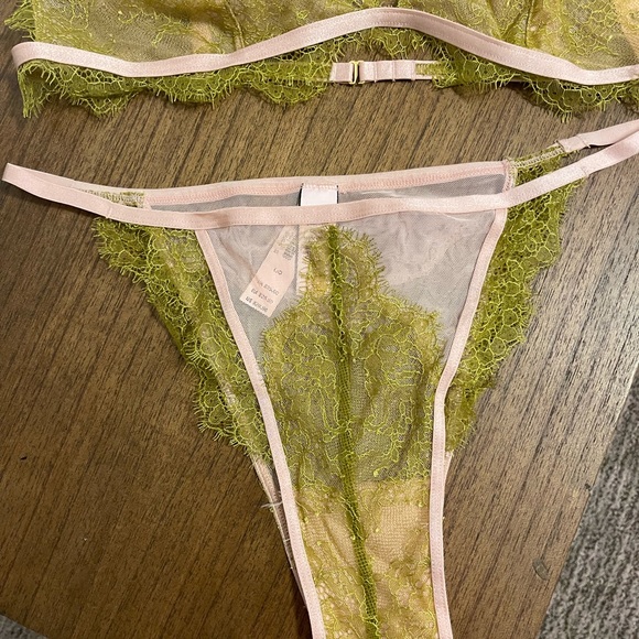 Bralette and panties set from Victorias - Picture 2 of 5